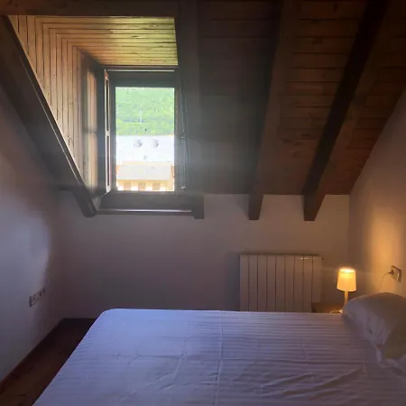 Cal Roger D'esterri Apartman